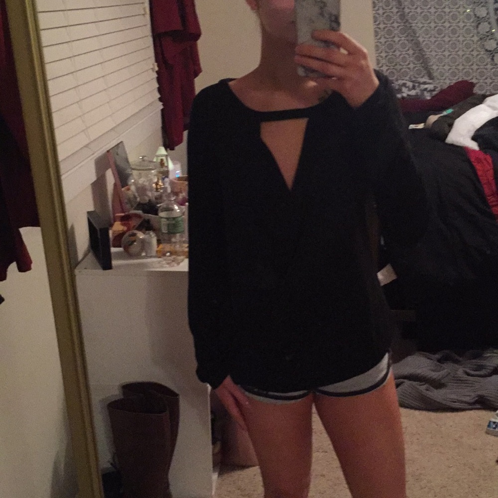 Open v neck long sleeve blouse